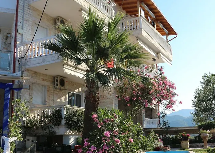 Maistrali 1 * Sarti